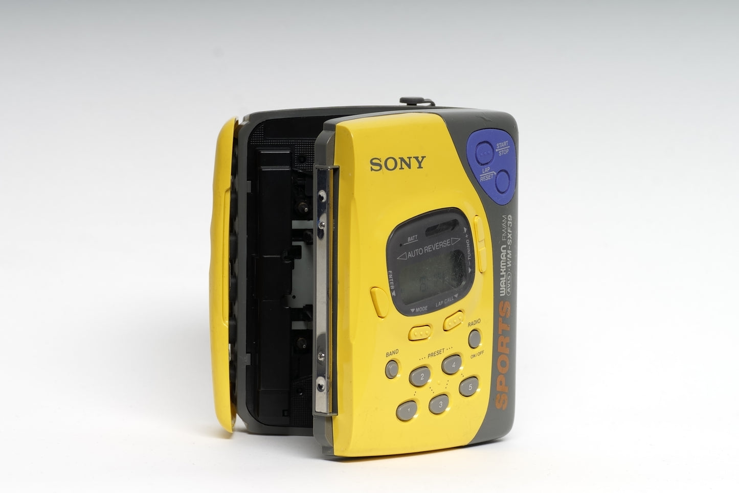 WM-SXF39 Restored Vintage Sony SPORTS Walkman