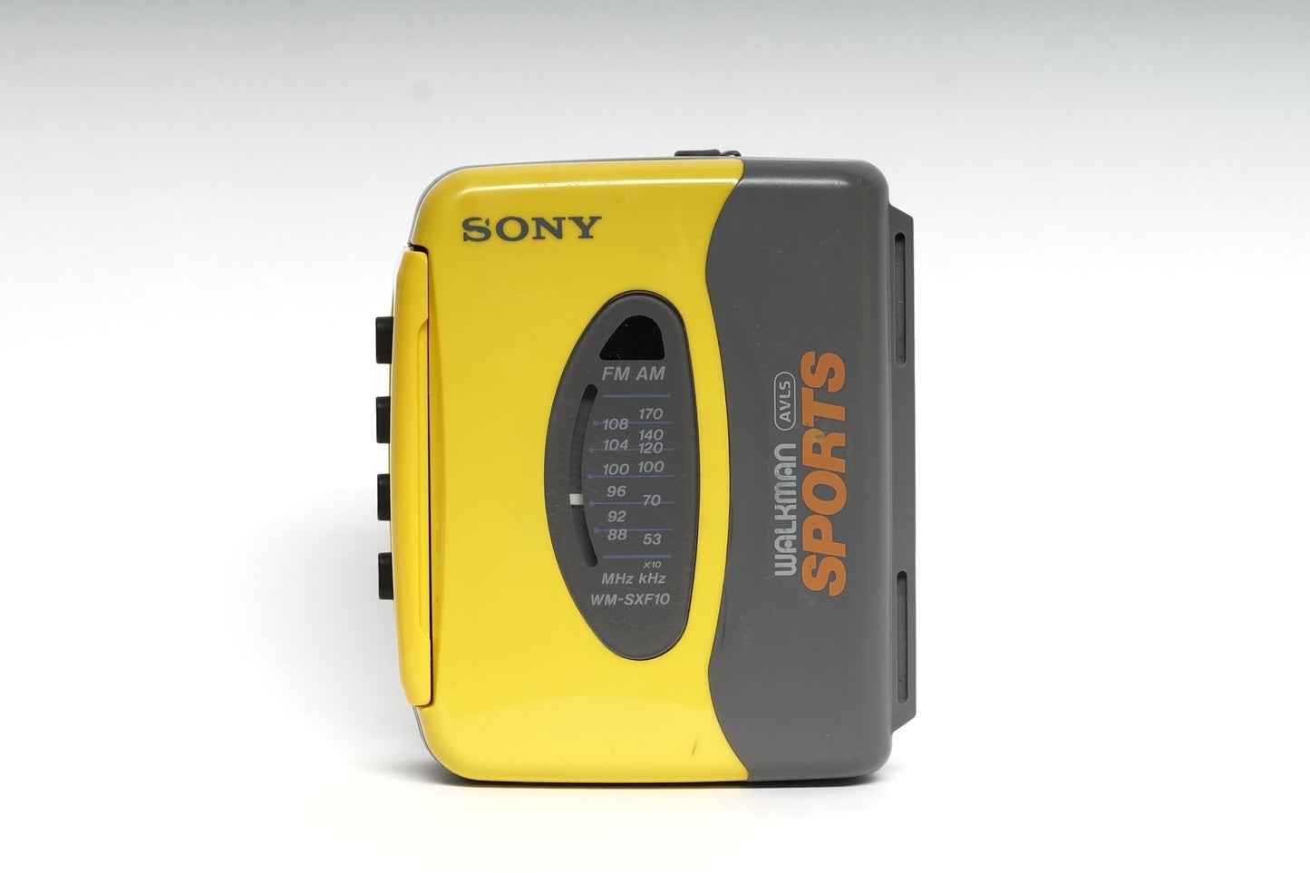 WM-SXF10 Restored Vintage Sony SPORTS Walkman